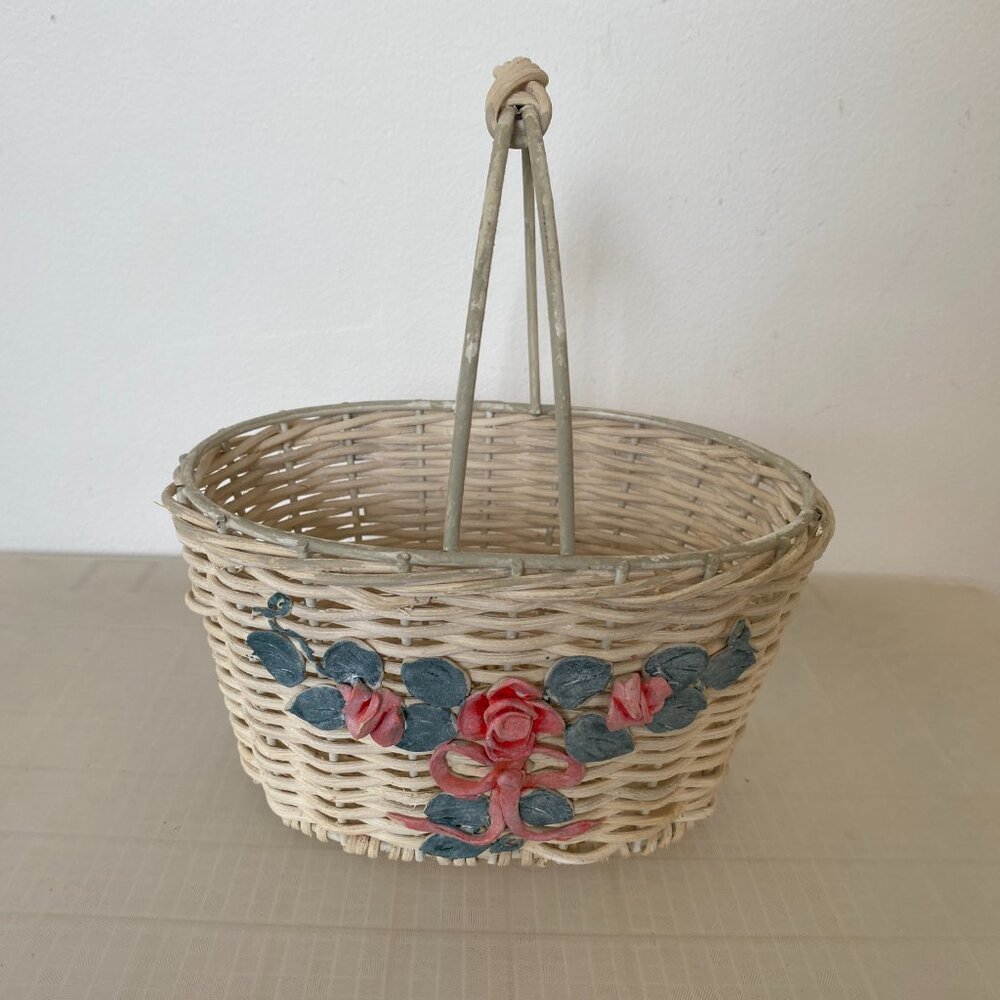 Bathroom Wicker Basket With Handle & 3-D Rose Design